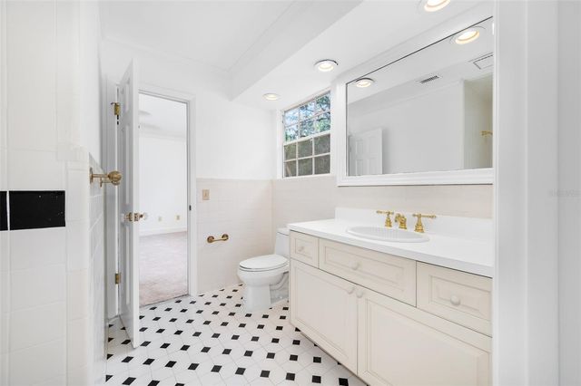 7216 NW 20TH PLACE, Gainesville, FL 32605