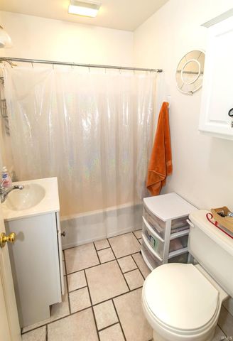 221 Vann Avenue, Evansville, IN 47714