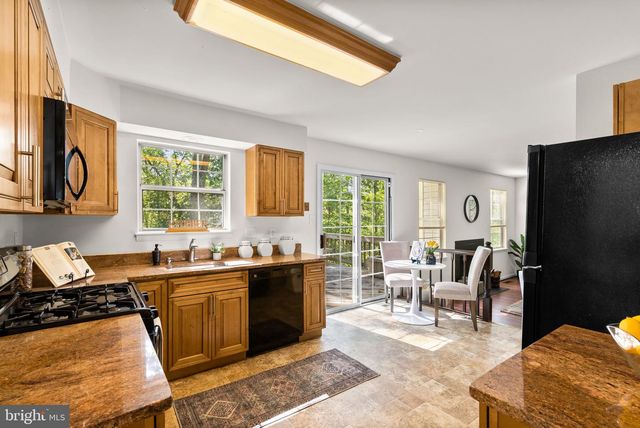 9704 STANTON HALL CT, Gaithersburg, MD 20882