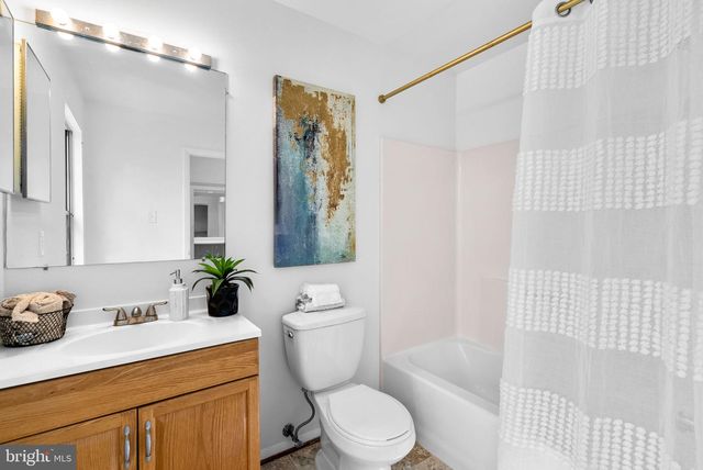 9704 STANTON HALL CT, Gaithersburg, MD 20882