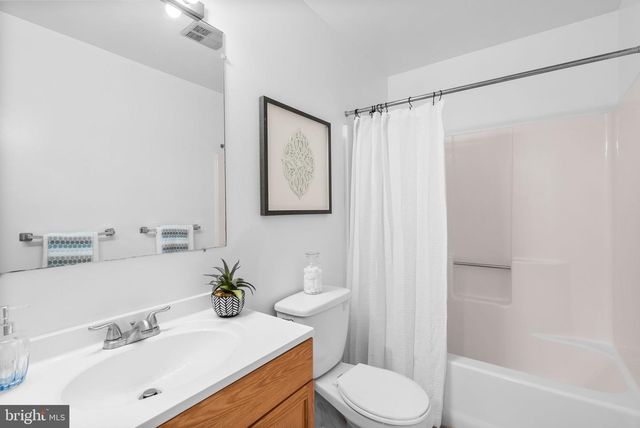 9704 STANTON HALL CT, Gaithersburg, MD 20882