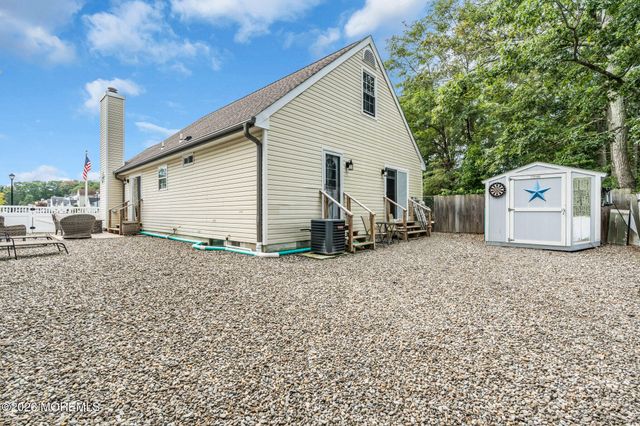 7 Sunnydale Court, Bayville, NJ 08721