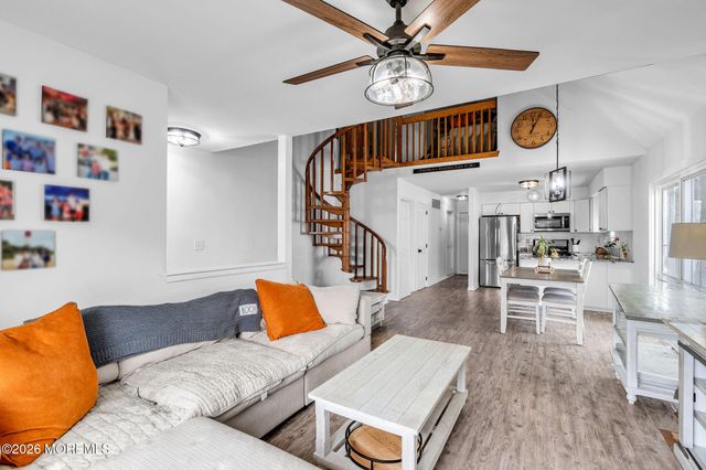 7 Sunnydale Court, Bayville, NJ 08721