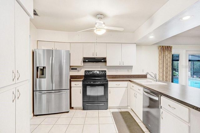 1328 CORNER OAKS DRIVE, Brandon, FL 33510