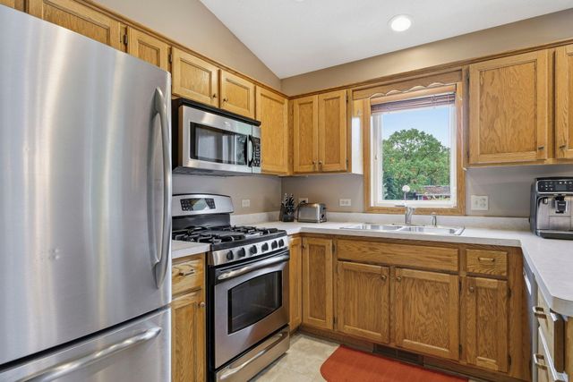 2905 127th Circle NW, Coon Rapids, MN 55448