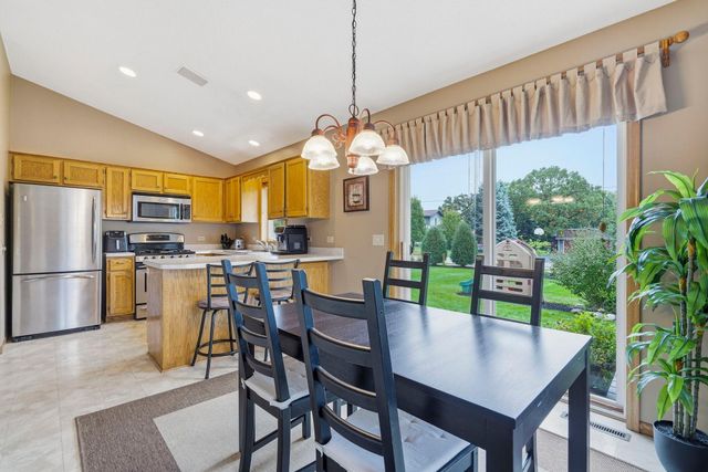 2905 127th Circle NW, Coon Rapids, MN 55448