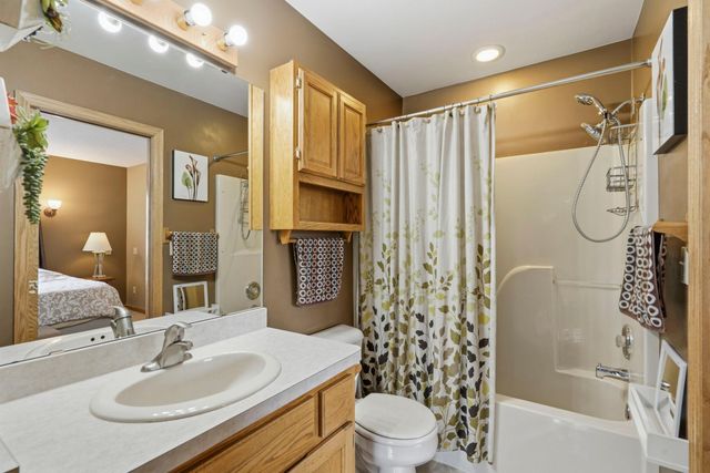 2905 127th Circle NW, Coon Rapids, MN 55448