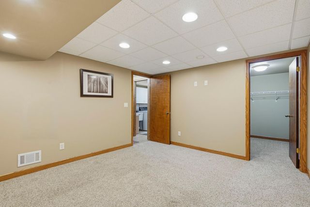 2905 127th Circle NW, Coon Rapids, MN 55448