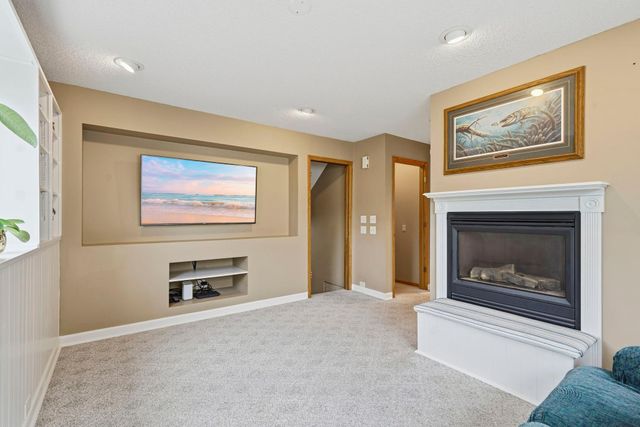 2905 127th Circle NW, Coon Rapids, MN 55448