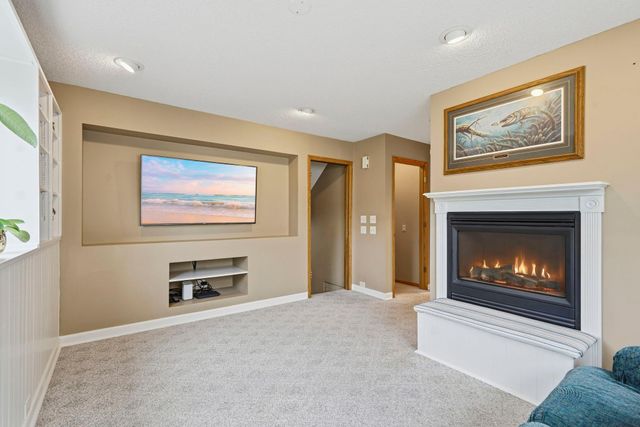 2905 127th Circle NW, Coon Rapids, MN 55448
