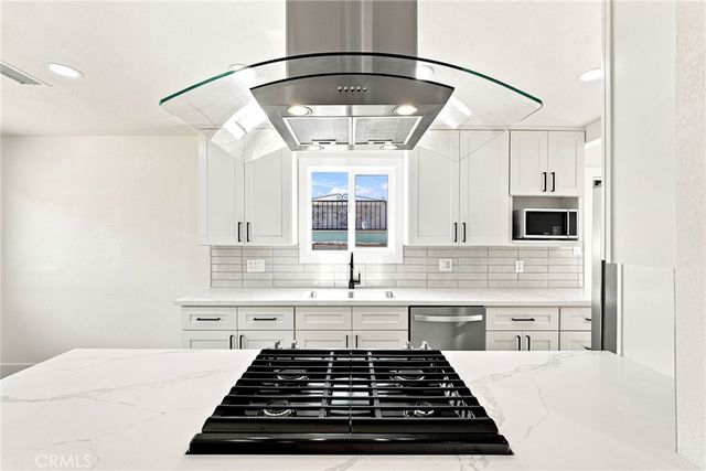 17045 Salais, La Puente, CA 91744