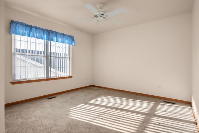 16139 Seneca Lake Circle, Crest Hill, IL 60403