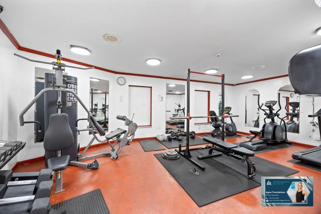 4000 NW 44th Avenue 315, Lauderdale Lakes, FL 33319