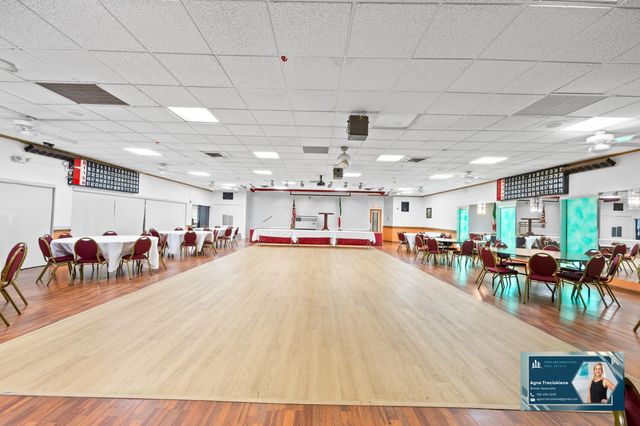 4000 NW 44th Avenue 315, Lauderdale Lakes, FL 33319