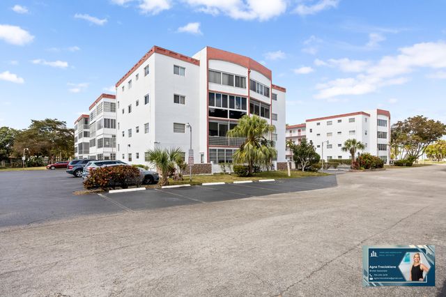 4000 NW 44th Avenue 315, Lauderdale Lakes, FL 33319