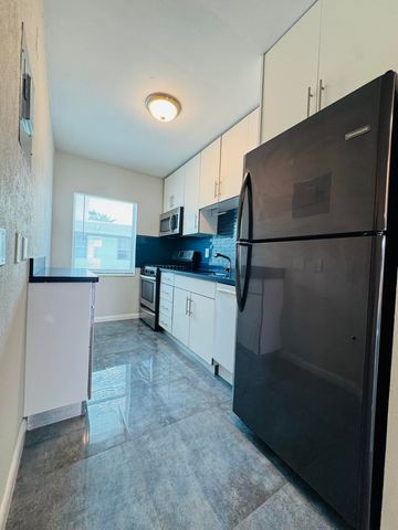 935 8th Street 11, Miami Beach, FL 33139