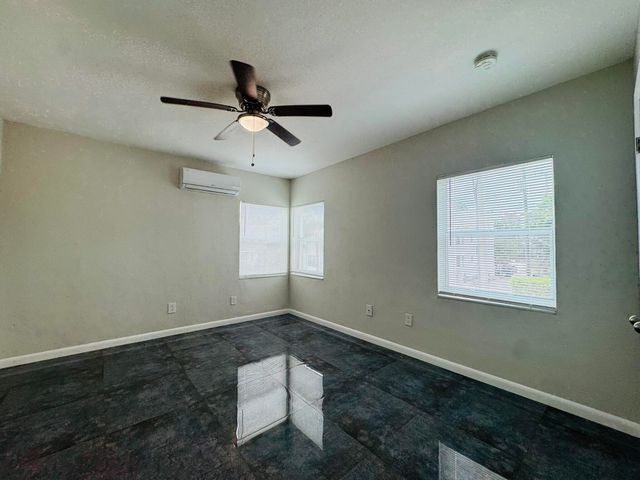 935 8th Street 11, Miami Beach, FL 33139