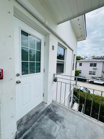 935 8th Street 11, Miami Beach, FL 33139