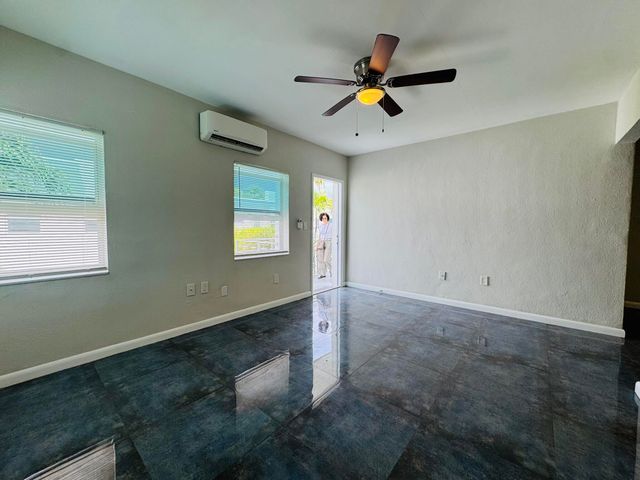 935 8th Street 11, Miami Beach, FL 33139