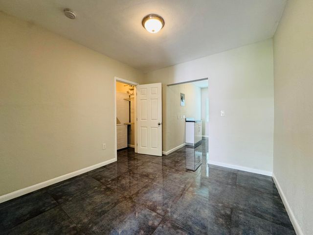 935 8th Street 11, Miami Beach, FL 33139