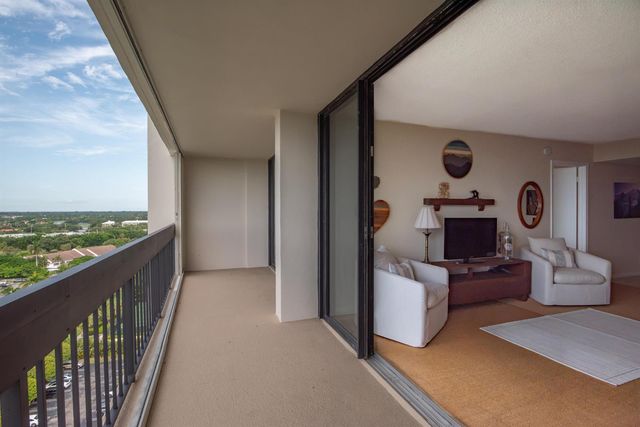 2400 PRESIDENTIAL Way 1505, West Palm Beach, FL 33401