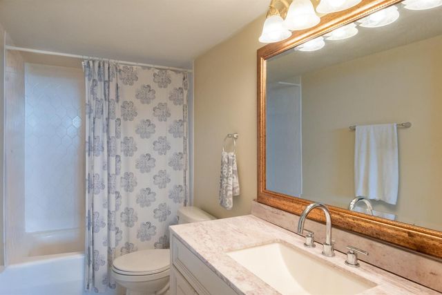 2400 PRESIDENTIAL Way 1505, West Palm Beach, FL 33401