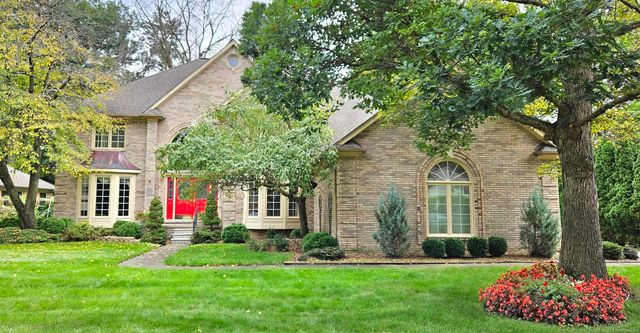 52380 Royal Forest Drive, Shelby Twp, MI 48315