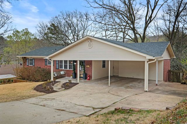 205 Kings Row Drive, Little Rock, AR 72207