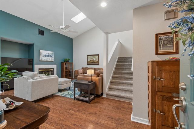 5024 UMBER WAY N, Tampa, FL 33624