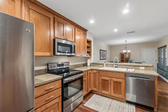 5024 UMBER WAY N, Tampa, FL 33624