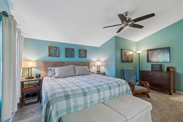 5024 UMBER WAY N, Tampa, FL 33624