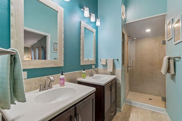 5024 UMBER WAY N, Tampa, FL 33624