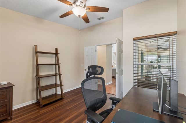 5024 UMBER WAY N, Tampa, FL 33624