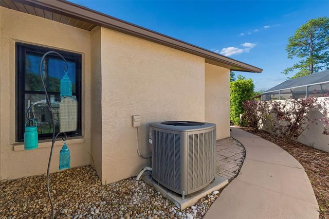 5024 UMBER WAY N, Tampa, FL 33624