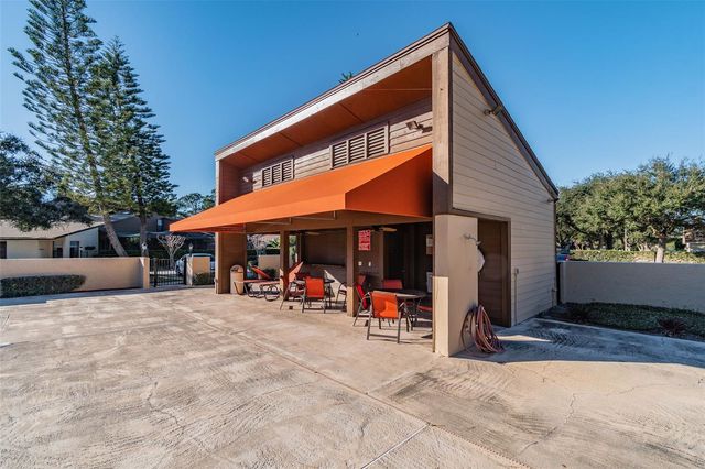 5024 UMBER WAY N, Tampa, FL 33624