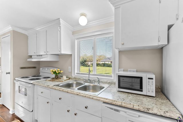 129 Walnut Street, Bonaire, GA 31005