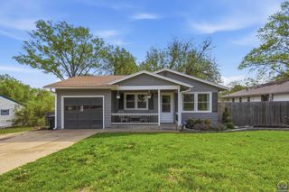 3106 SW Burlingame RD, Topeka, KS 66611
