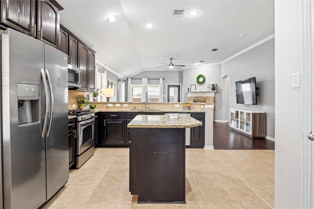 500 Turnstone Drive, Little Elm, TX 75068