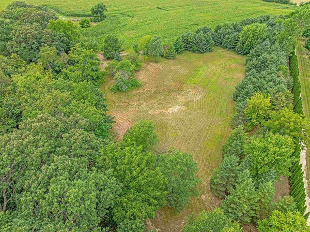 2150 E CARLY Court, Milton, WI 53563