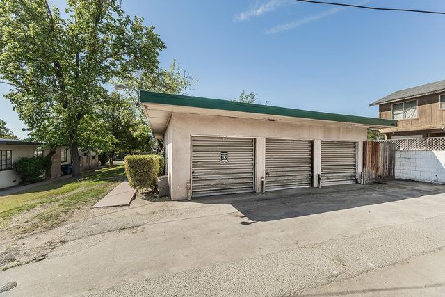 805 E Andrews Avenue, Fresno, CA 93704