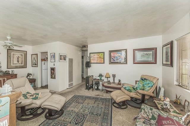 805 E Andrews Avenue, Fresno, CA 93704