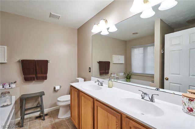 572 Colonial Drive, Painesville, OH 44077