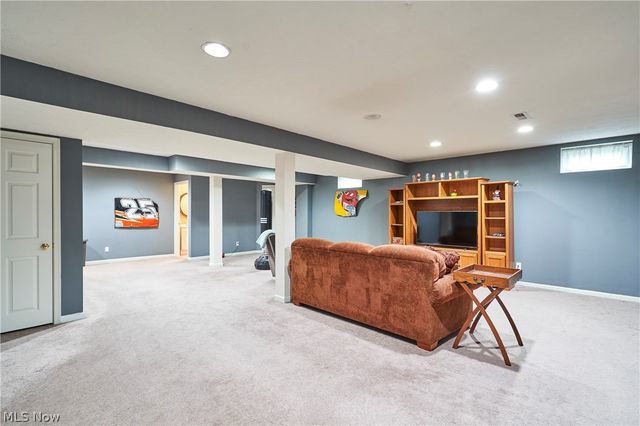 572 Colonial Drive, Painesville, OH 44077