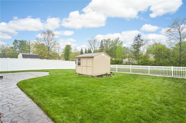 572 Colonial Drive, Painesville, OH 44077