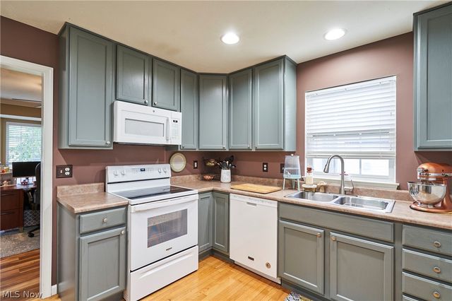 572 Colonial Drive, Painesville, OH 44077