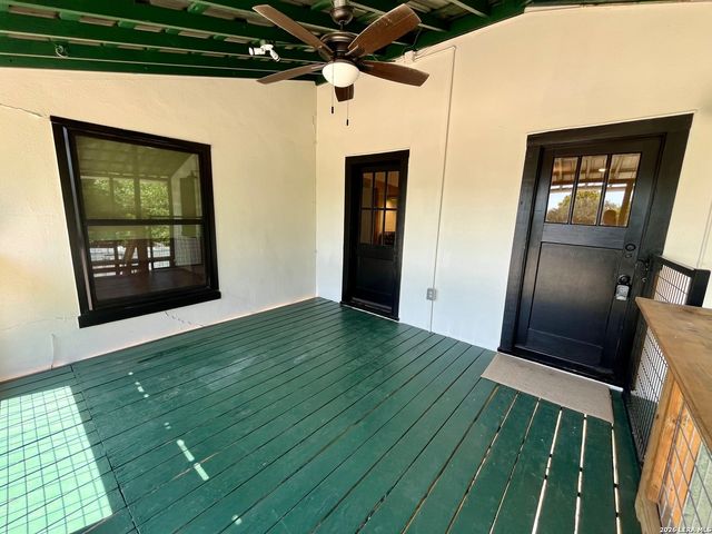 755 N AUSTIN ST B, Seguin, TX 78155