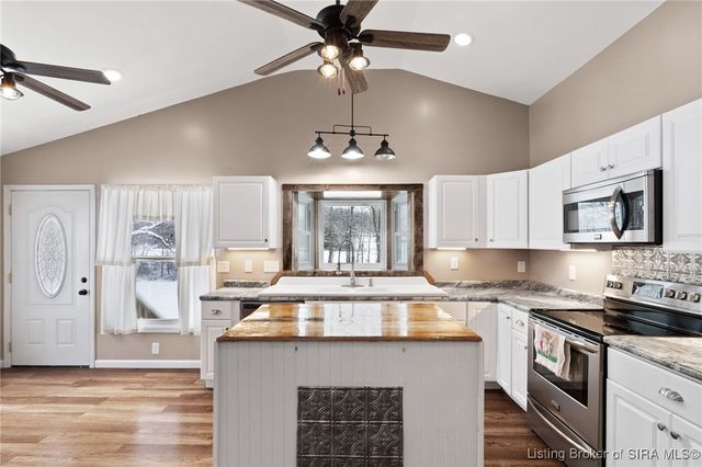 5453 E McCarthy Knob Road, New Albany, IN 47150