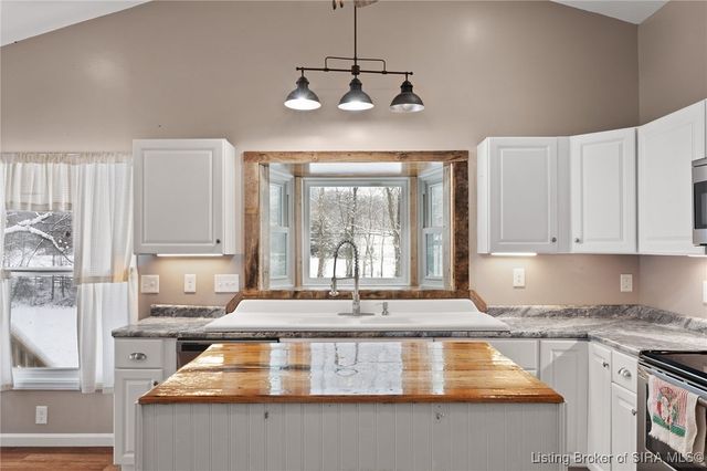 5453 E McCarthy Knob Road, New Albany, IN 47150