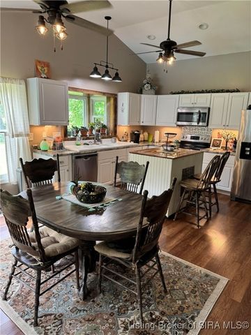 5453 E McCarthy Knob Road, New Albany, IN 47150