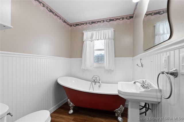 5453 E McCarthy Knob Road, New Albany, IN 47150